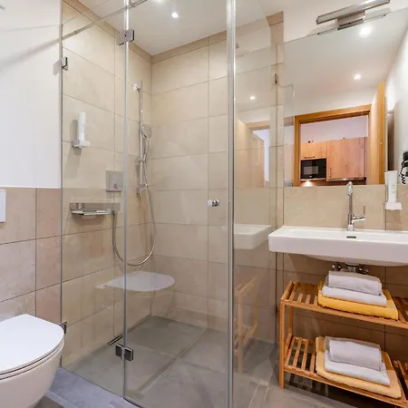 Tauern Mitterwirt 124 アパート